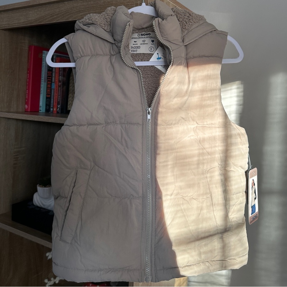 Ci Sono Hooded Sherpa Lined Puffer Vest in Khaki